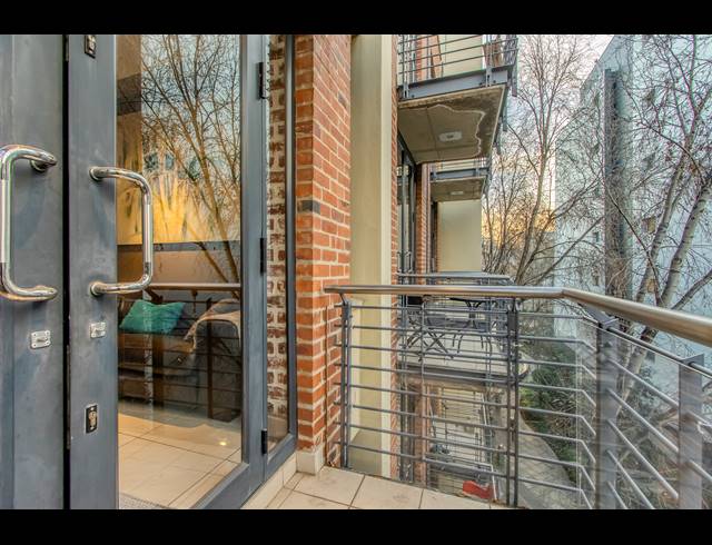 2 BEDROOM APARTMENT TO LET IN MELROSE ARCH